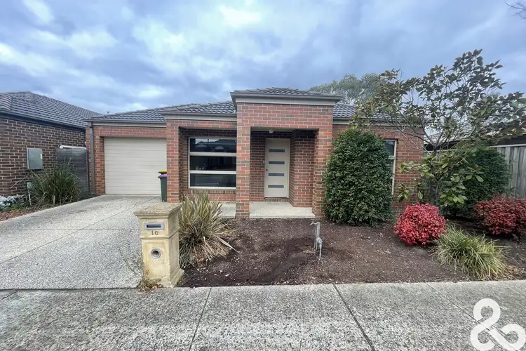 10 Larnook Place, South Morang VIC 3752