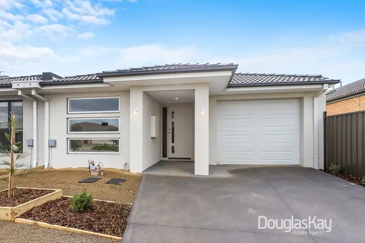 2/7 Claydon Grove, Truganina VIC 3029
