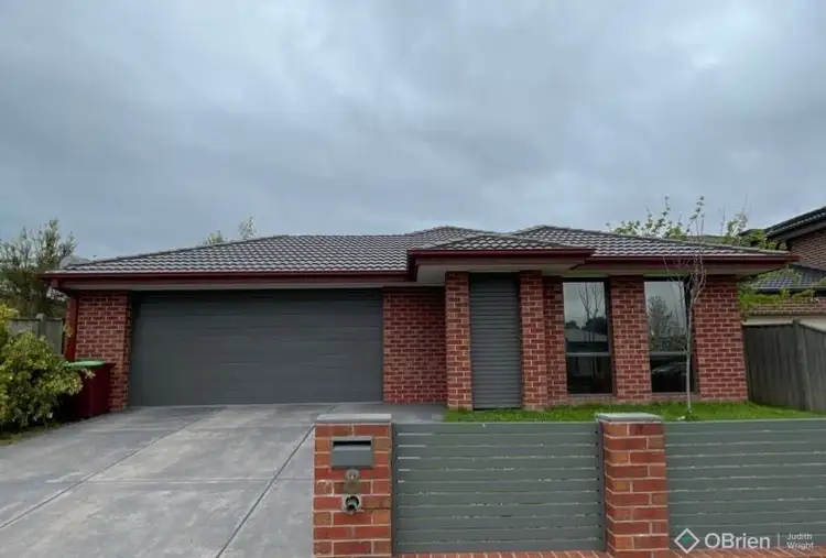 8 Barwon Street, Clyde North VIC 3978