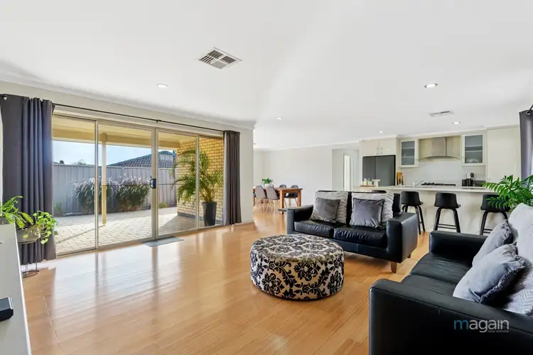 24 Arkle Place, Woodcroft SA 5162