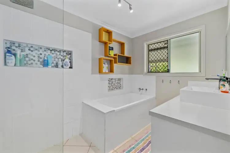 Fifth view of Homely house listing, 6 Wren Court, Emerald QLD 4720