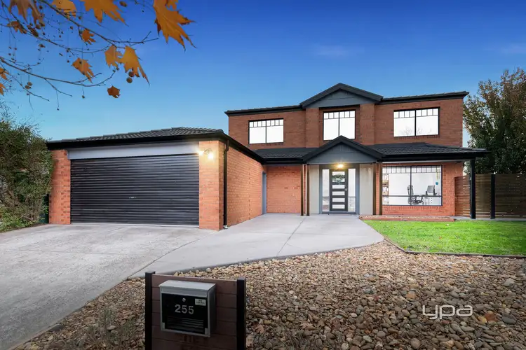 255 Westwood Drive, Burnside VIC 3023