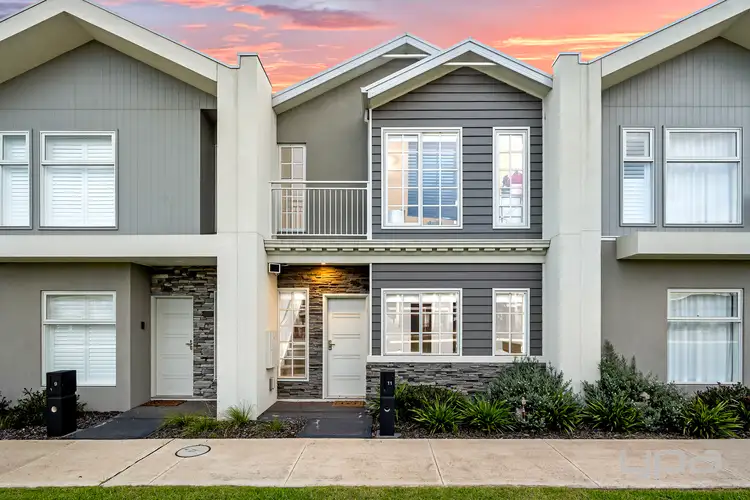 11 Sandy Walk, Fraser Rise VIC 3336