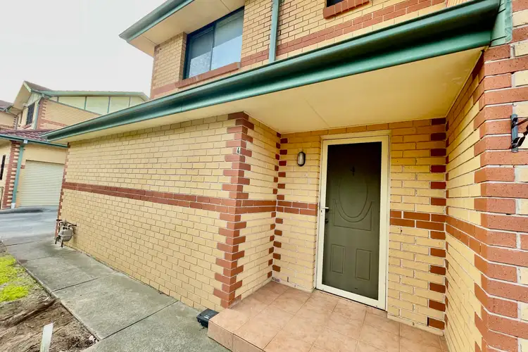 4/9-13 Valeria Street, Toongabbie NSW 2146