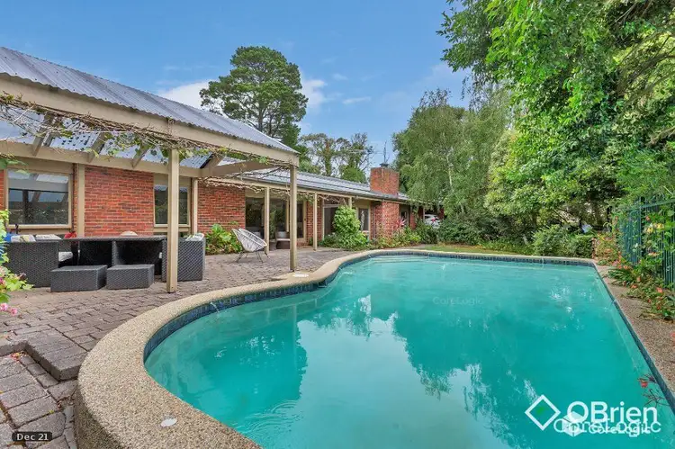 98 Mather Road, Mount Eliza VIC 3930