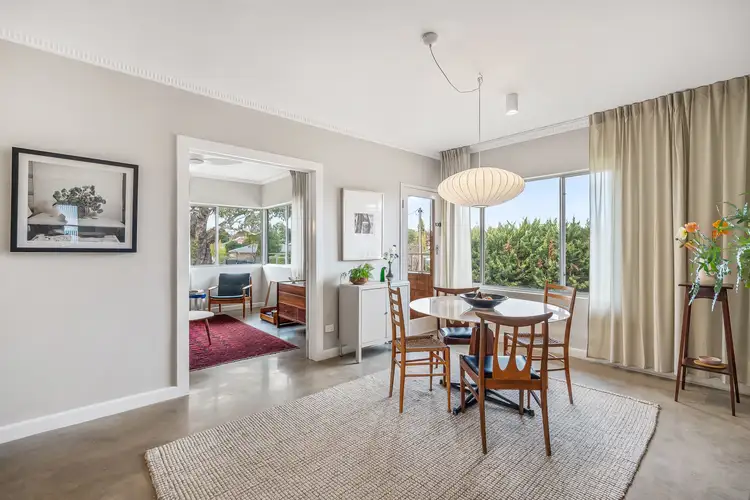 4/8 Overbury Drive