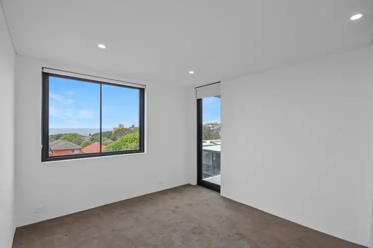 Fifth view of Homely apartment listing, 6./10 Moore Street, Bondi NSW 2026
