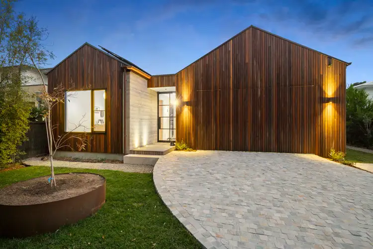6 The Avenue, Mccrae VIC 3938