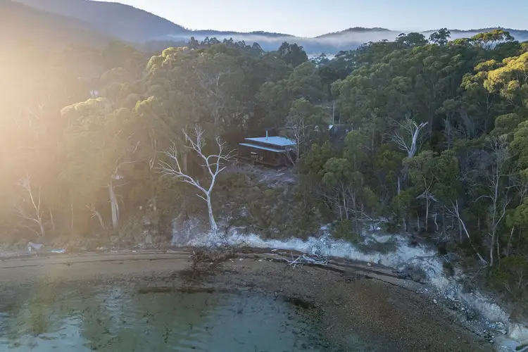 24 Glovers Road, Deep Bay TAS 7112