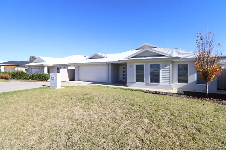 17 Dallas Avenue, Gobbagombalin NSW 2650