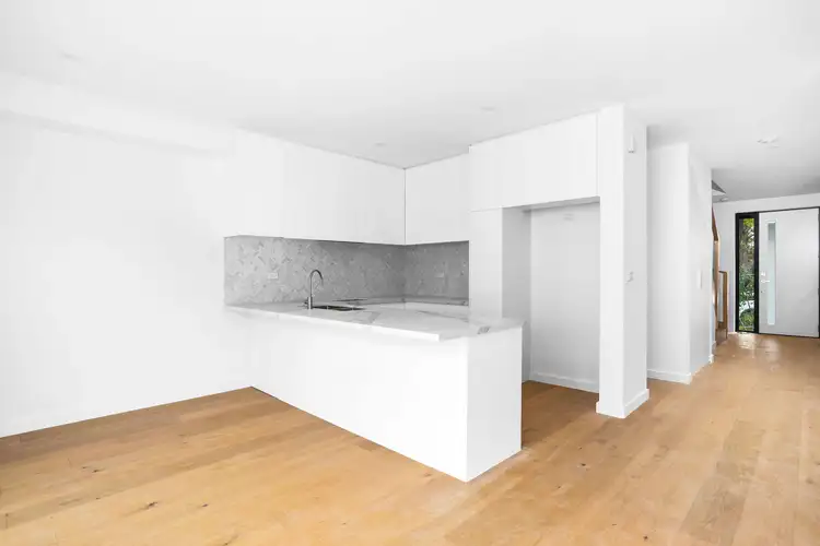 1 & 2/19 Inverness Street, Clarinda VIC 3169