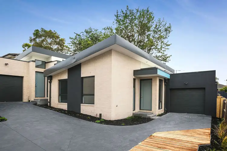 Main view of Homely unit listing, 3 & 4/19 Inverness Street, Clarinda VIC 3169