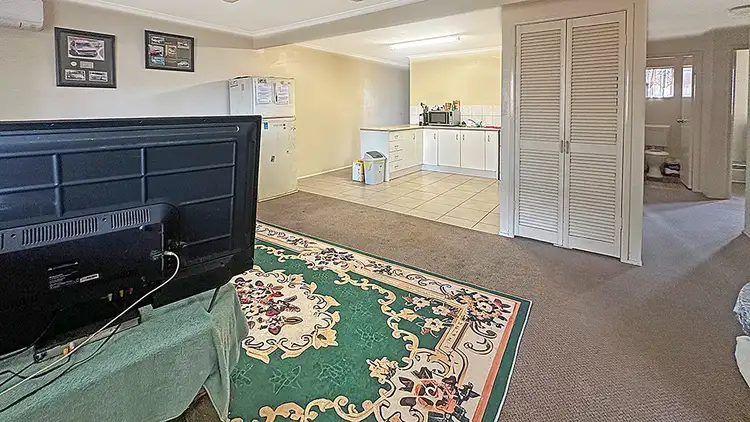 Sixth view of Homely block of units listing, 1,2,3/18 Geraldine Street, West Gladstone QLD 4680