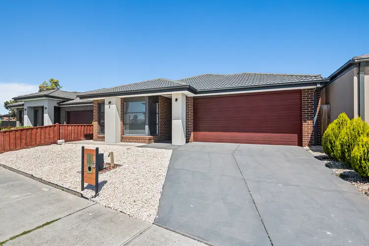 3 Beatrix Circuit, Officer VIC 3809