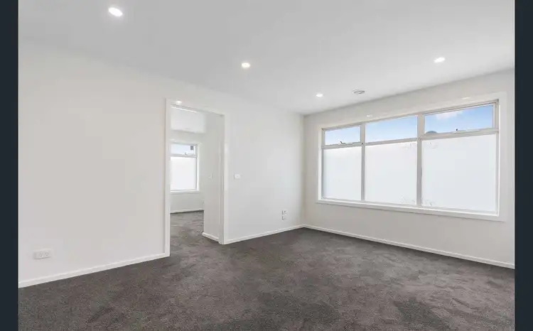 Fifth view of Homely townhouse listing, 2/126 Lindrum Road, Frankston VIC 3199