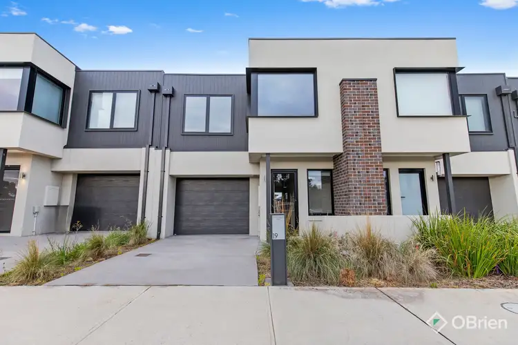 19 Darwinia Avenue, Clyde VIC 3978