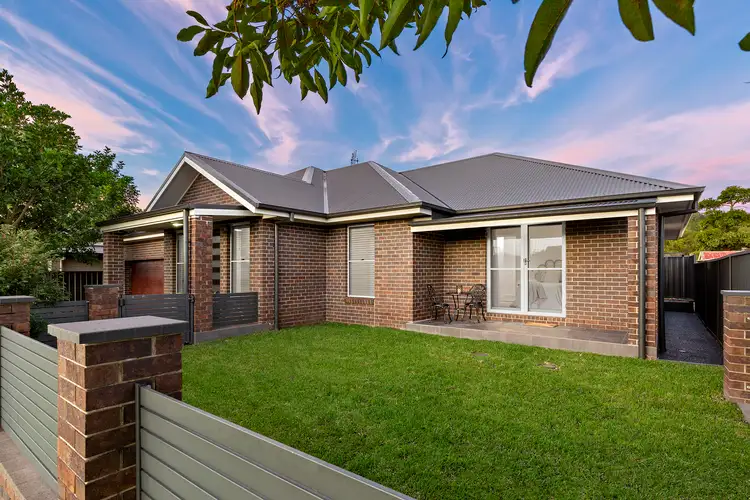 16c Macquarie Street, Boolaroo NSW 2284