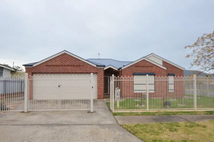 442 Douglas Road, Lavington NSW 2641