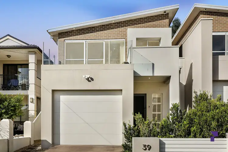 39 Larien Crescent, Birrong NSW 2143
