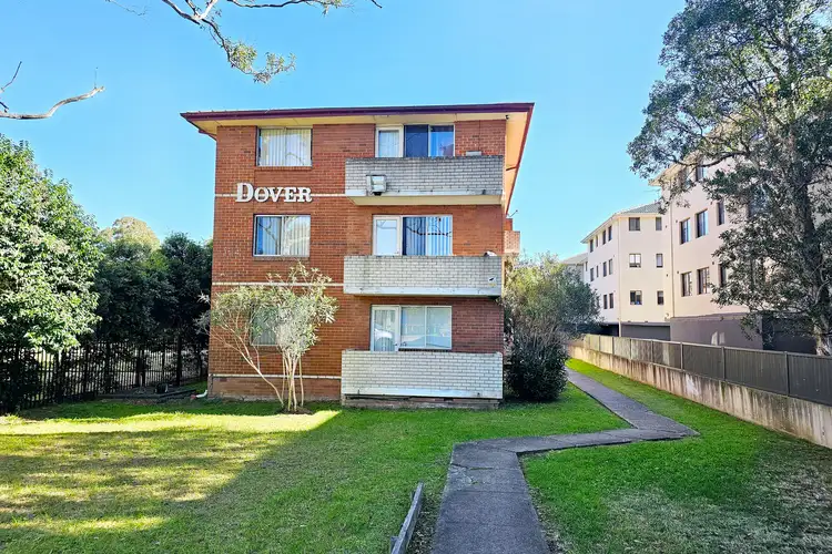 11/8 Ruby Street, Carramar NSW 2163