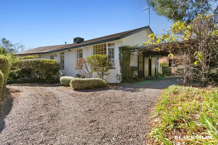10 Wynter Place, Hughes ACT 2605