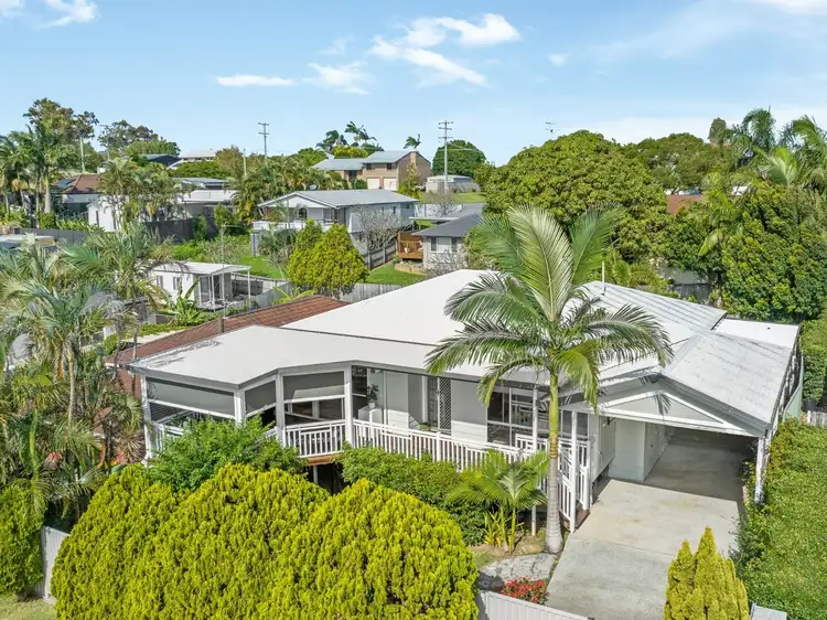 18 Akoonah Street, Hope Island QLD 4212