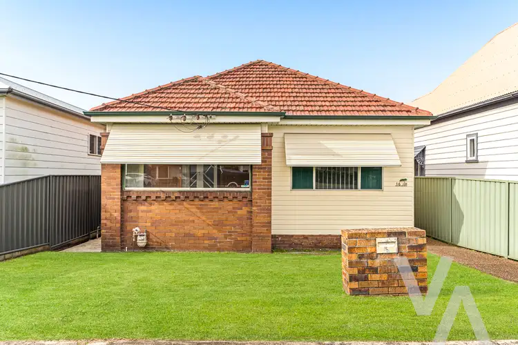 16 Forfar Street, Stockton NSW 2295