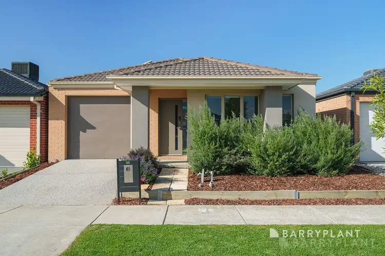 98 Beatrix Circuit, Officer VIC 3809