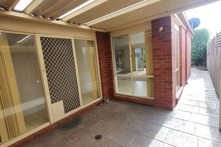 17 Fiona Crescent, Werribee VIC 3030
