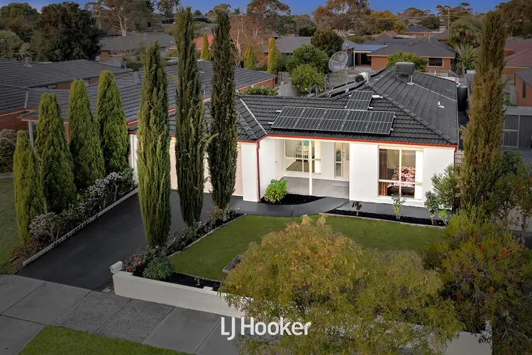 6 Providence Drive, Cranbourne West VIC 3977
