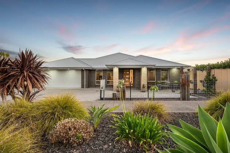 16 Pinkgum Avenue, Aldinga Beach SA 5173