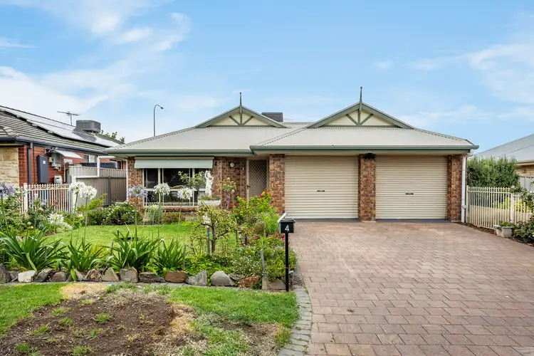 4 Sunderland Crescent, Seaford SA 5169