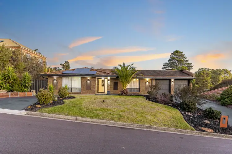 18 Grevillea Road, Aberfoyle Park SA 5159
