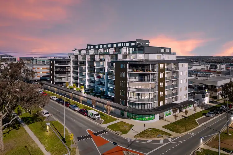 1/2 Hinder Street, Gungahlin ACT 2912