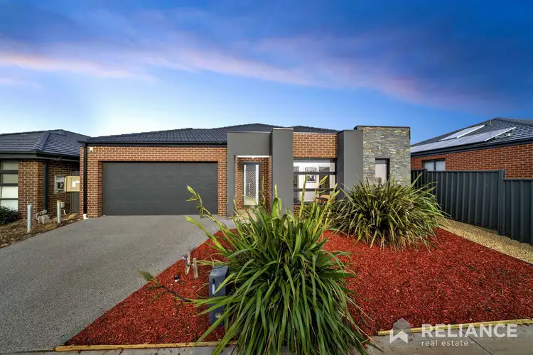 4 Ixora Crescent, Manor Lakes VIC 3024