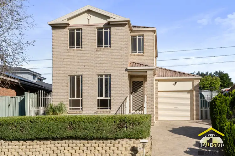52 Minnanurra Circuit, Prestons NSW 2170