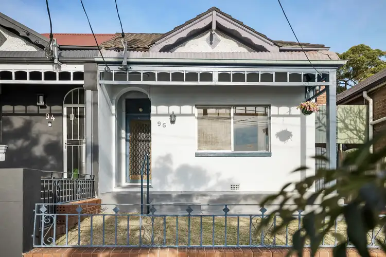 96 Unwins Bridge Road, St Peters NSW 2044