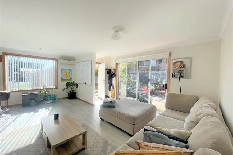 2/27 Cuthbertson Place, Lenah Valley TAS 7008