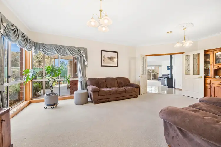 Fifth view of Homely house listing, 8 Jack Court, Alfredton VIC 3350
