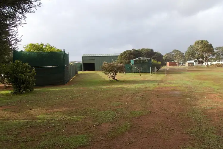 31 Border Drive, Deepdale WA 6532