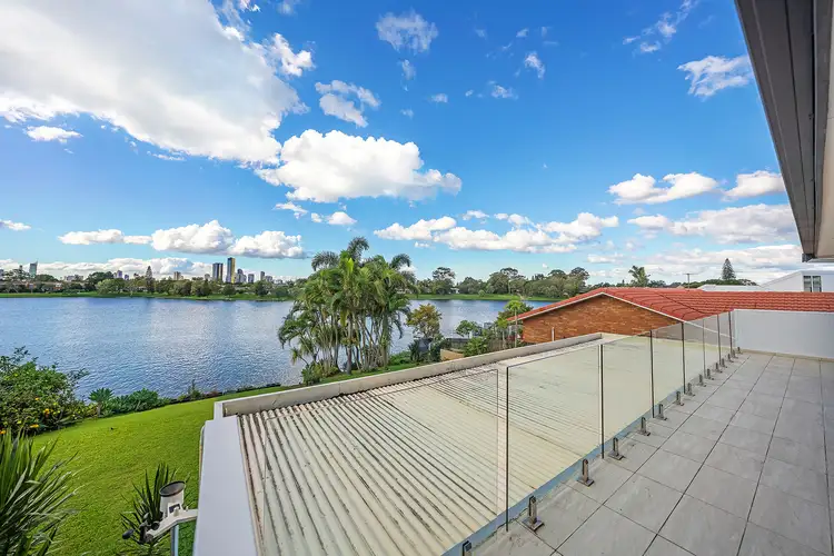 44 Wild Duck Drive, Mermaid Waters QLD 4218