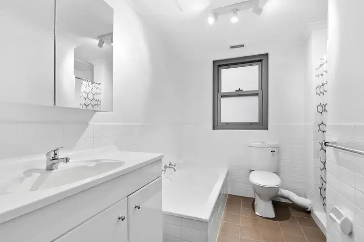 Fifth view of Homely apartment listing, 8/397-399 Barrenjoey Road, Newport NSW 2106