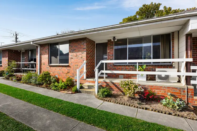 2/104 Durham Road, Kilsyth VIC 3137