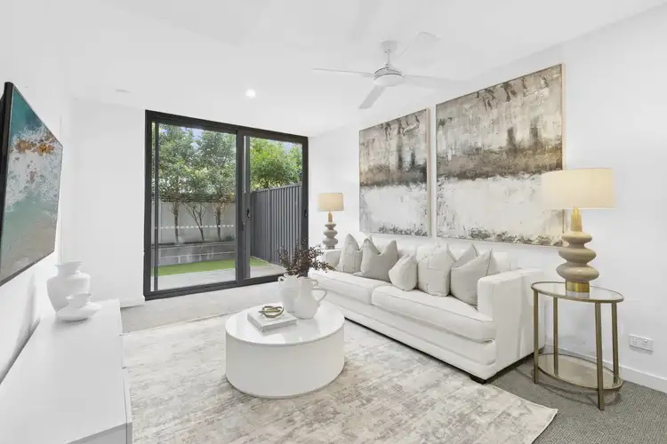 G03/16-22 Sturdee Parade