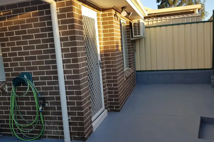2 Glenview Grove, Glendenning NSW 2761