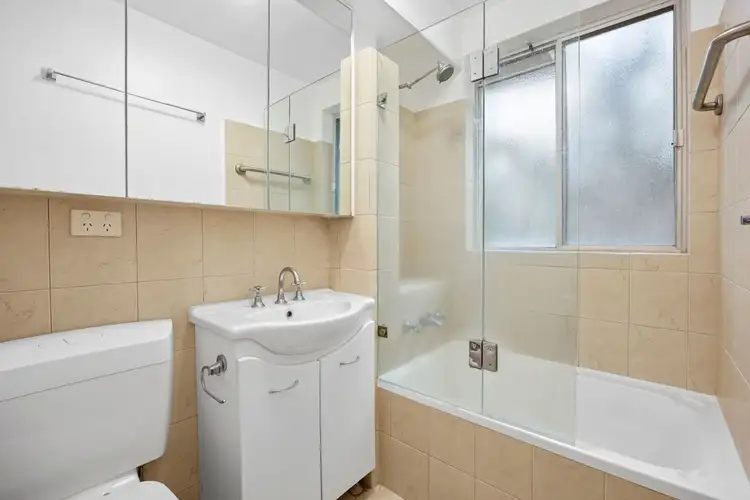 Fifth view of Homely apartment listing, 4/10 Queens Parade, Newport NSW 2106