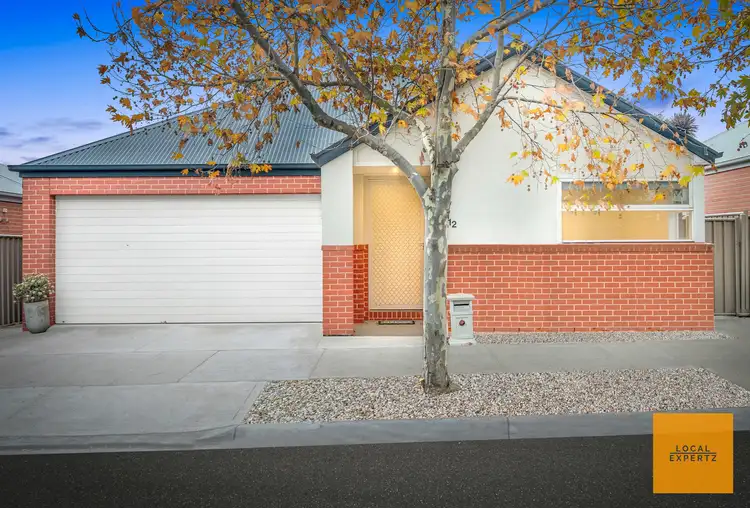 12 Strathvea Lane, Caroline Springs VIC 3023
