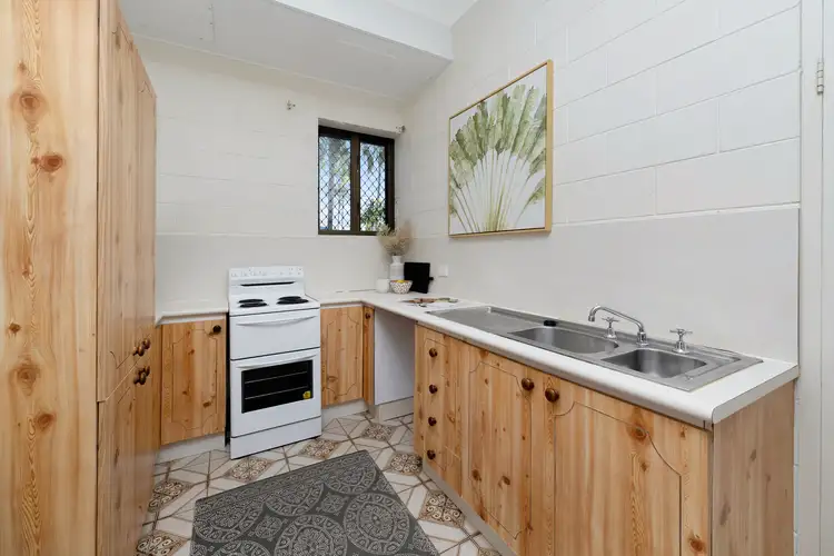 Fifth view of Homely townhouse listing, 5/16 Cowley Street, West End QLD 4810