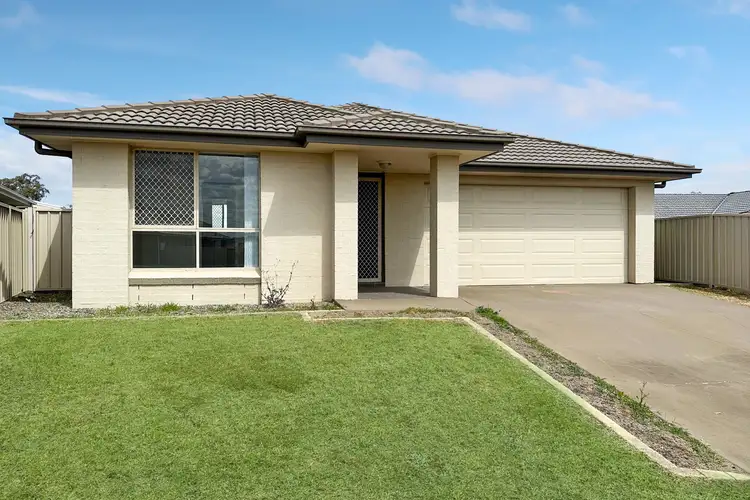 4 Peridot Street, Rutherford NSW 2320