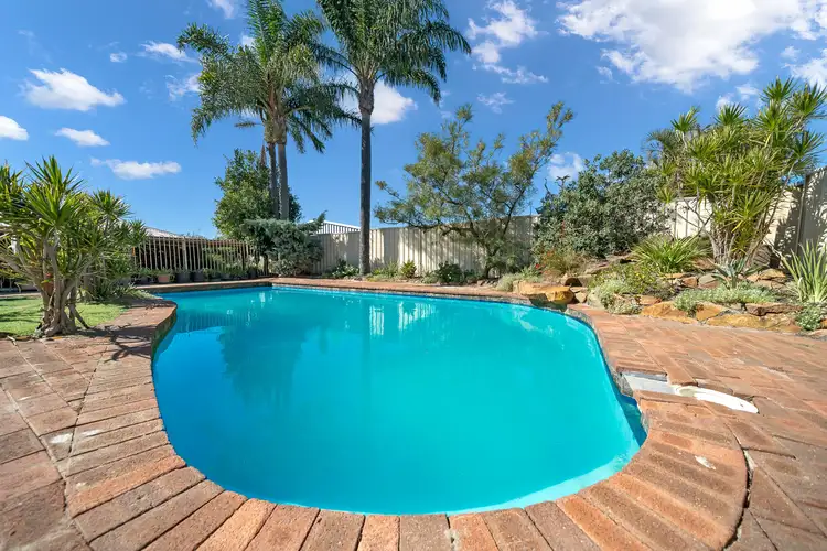 4 Cobb Place, Gosnells WA 6110